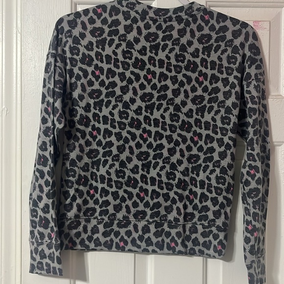 Arizona brand from JCP cute thin leopard top - Picture 3 of 3